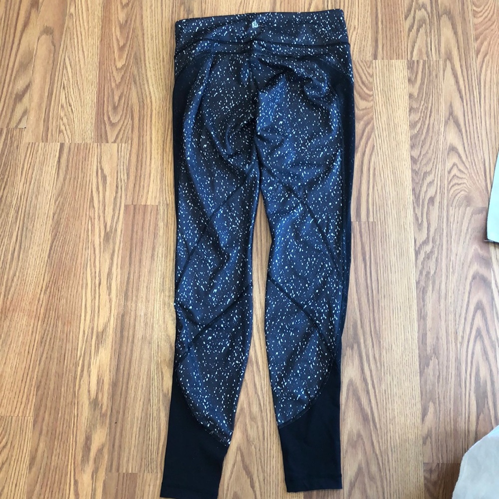Lululemon leggings - Picture 5 of 7